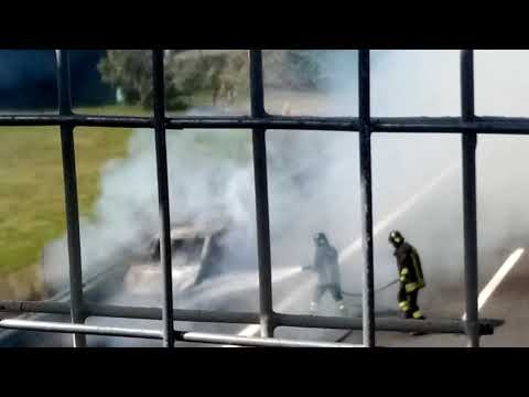 Incendio autovettura A1 Firenze mare (live)
