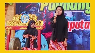 Download lagu Lagu I Love Banyuwangi pada kegiatan Padhang Ulanan oleh ananda Putri Kelas 6 dan dancers mp3 Download lagu Lagu I Love Banyuwangi pada kegiatan Padhang Ulanan oleh ananda Putri Kelas 6 dan dancers mp3