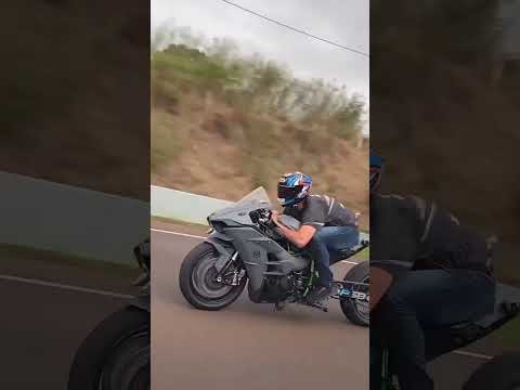 Kawasaki h2r & H2 vs Tesla | Tesla vs Kawasaki Ninja H2 & h2r | #kawasaki #h2 #vs #tesla #bike #h2r