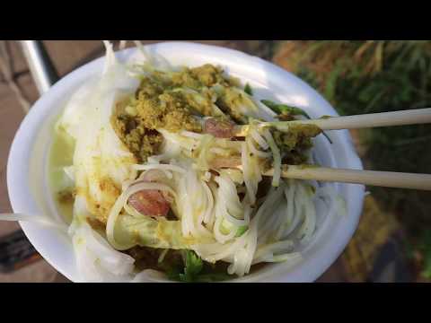 Num Banh Chok នំ​បញ្ចុក​ - Cambodian Street Food