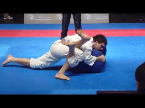 Kywan Gracie - BJJ British Open 2013 - Purple Adult - Middle