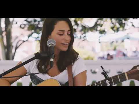 Elle Sera LIVE "When She's Around"