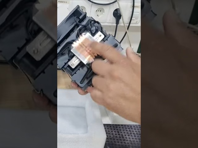 Vídeo relacionado con Ouitble Bloque de Cobre de Enfriamiento de Agua, Bloque de Enfriamiento de Agua de Cobre para CPU Gráfica GPU CPU 40 * 40 * 10 Mm