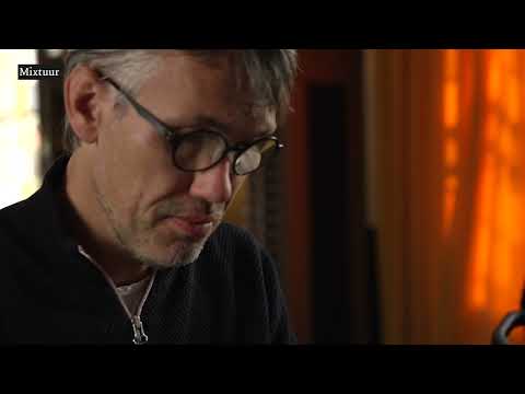 Wie maar de goede God laat zorgen performed and improvised by Marco den Toom