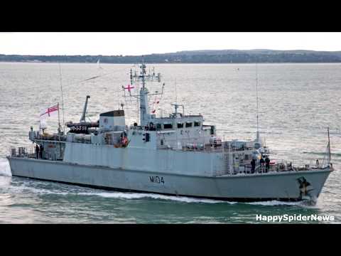 Royal Navy - HMS Walney (M104) presents