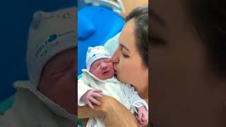 Download lagu New Born baby kisses mom ππ #newborn #emotional #baby mp3 Download lagu New Born baby kisses mom ππ #newborn #emotional #baby mp3