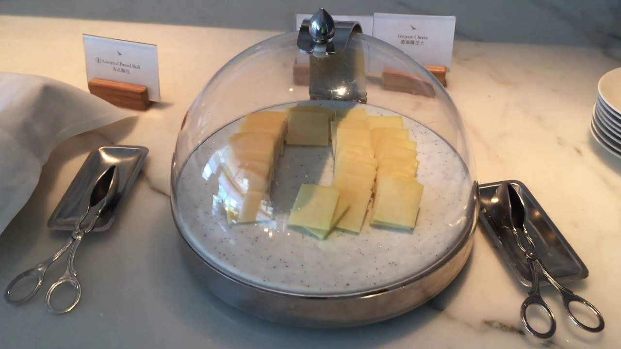 Cathay Pacific The Wing Business Class Lounge