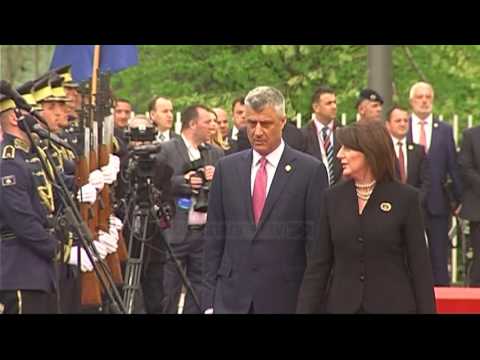 Thaçi merr detyrën e Presidentit - Top Channel Albania - News - Lajme