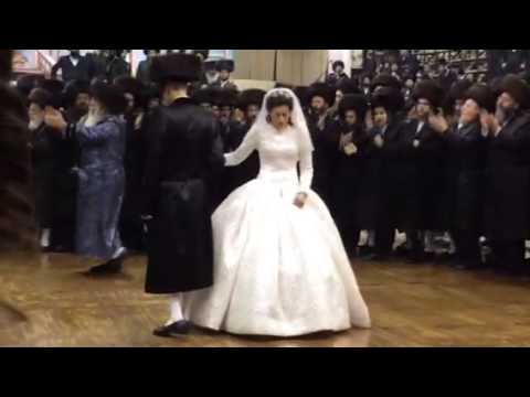Bobov wedding choson kalloh mitzvah tantz