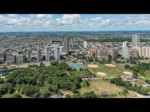 In Lakeview, a walk through a studio & 1-bedroom at Sheridan Shores