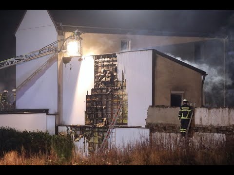 Wohnungsbrand - 1 Tote - 2 Bewohner + Hund gerettet in Königswinter-Altstadt am 27.01.24 + O-Ton
