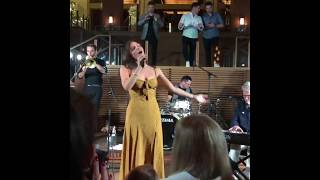 Katharine McPhee sings That&#39;s Life with David Foster