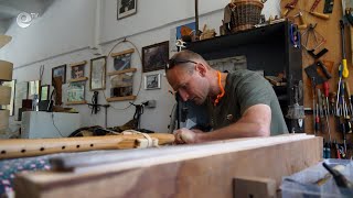Едната птичка, която прави пролет на село