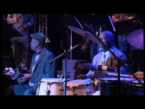 Ibrahim Ferrer - Hay Que Entrale a Palos a Ese live