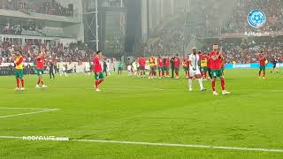 في لقطة راقية.. لاعبو المنتخب المغربي يقرأون الفاتحة ترحما على أرواح شهداء زلزال الحوز