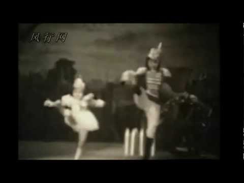 Women in Boots - 1937 swordfighting and sailor's hornpipe