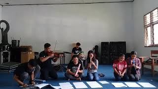 Download lagu Christmas Medley (Joy To The World, Hai Mari Berhimpun, Jingle Bells) mp3