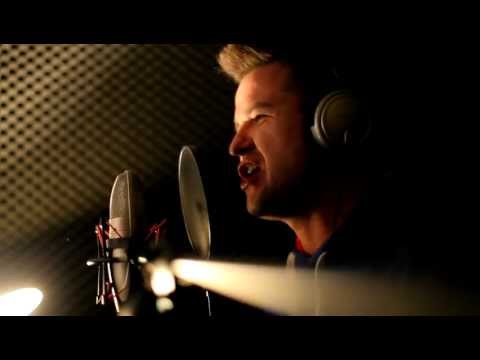 Ekonom nagrywa zwrotke na plyte Endefis "Taki bede"