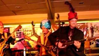 12 String Danelectro Sitar Guitar at Deke Dickerson's Geek Festival 2011