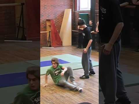 Confidence vs Reality: Know Your Limits! ⚖️ Actors school #imitation #acting #stagefight #humor