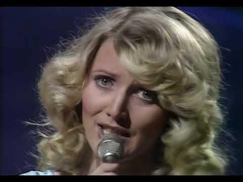NORWAY • The First Day of Love - Anne-Karine Strøm & Bendik Singers (Eurovision 1974)
