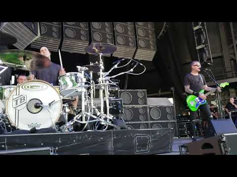 Blink 182 - Miss You (Soundcheck at Merriweather Post Pavilion)