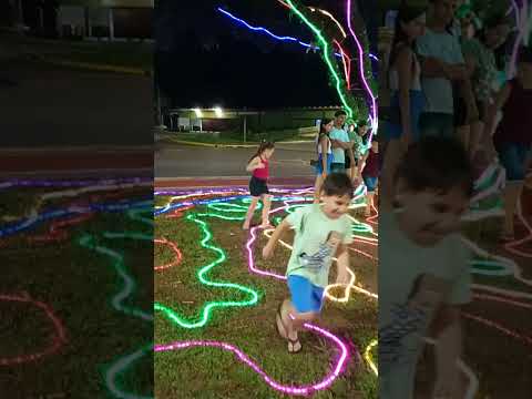 eu em Cajati São Paulo brincando com a minha prima no Natal só que é bem longe da minha casa 🏠🏡