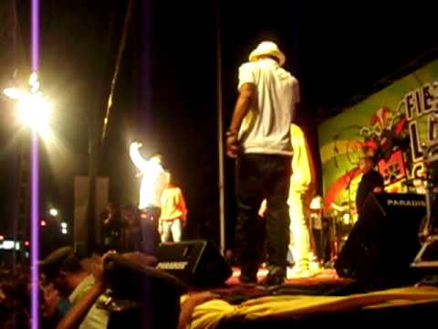 Macho & El Rey Polakito Kakito FT Los Mega Discotekas