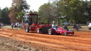 preview picture of video '5th Annual Promise Land Tractor Pull 11-16-2013 Clip 6'