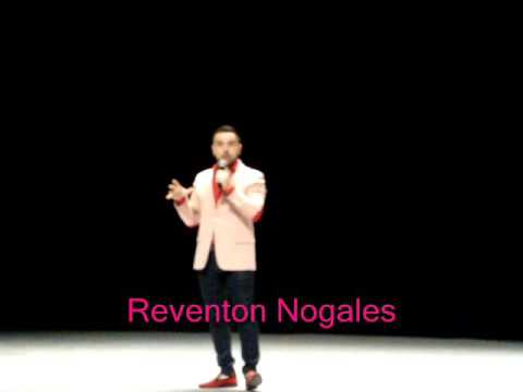 Mike salazar En el Avion