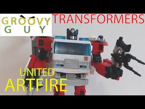 TRANSFORMERS: UNITED - Artfire w/ Nightstick and Sparks