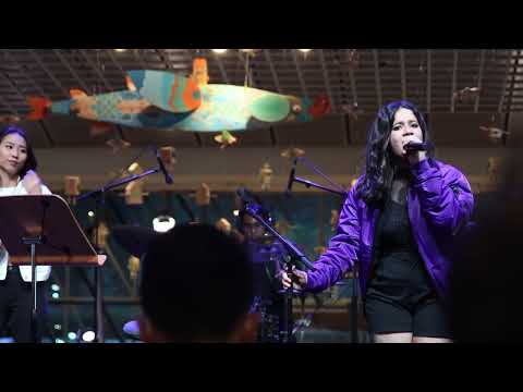 03 - Ilina Hats [4K]