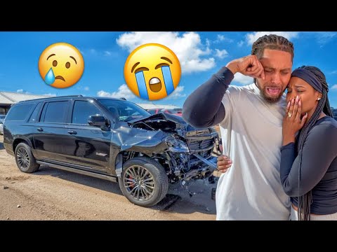 WE GOT INTO A CAR ACCIDENT 😰