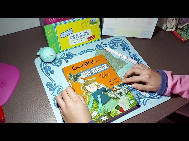 Vídeo relacionado con Enid Blyton. La niña más rebelde, 7. La niña más rebelde evita una catástrofe (Castellano - A PARTIR DE 10 AÑOS - PERSONAJES Y SERIES - Enid Blyton. La niña más rebelde)
