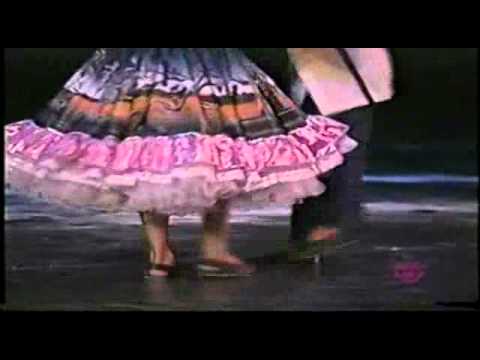 FESTIVAL NACIONAL LOS NIÑOS DE COLOMBIA BAILAN 2003-1