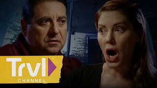 Amy Senses Entities LIVING IN THE WALLS & Stalking Guests | The Dead Files | Travel Channel