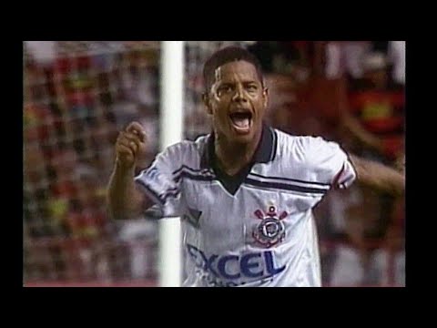 What a fantastic goal by Marcelinho Carioca against Sport in 1998!