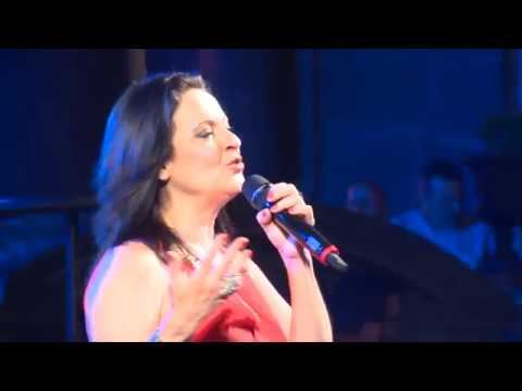 Olga Cerpa ft. BSMLPGC - Un compromiso (Live at Plaza Santa Ana)