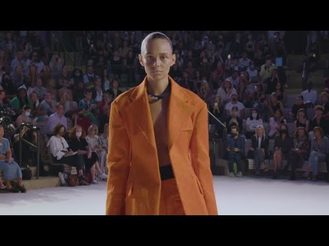 Fashion Show Proenza Schouler 2022 (SS22) New York Fashion Week 👗