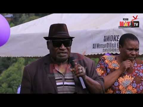 'Twara amasikani,borai mbori kogenda igo.'Angry man lectures Hon Simba Arati.