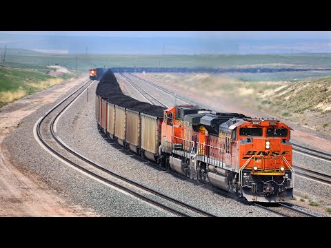 Nonstop Coal Trains Battling Logan Hill in Wyoming's Powder River Basin