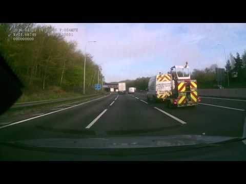 Morrison Utility Services van YR63HWS illegal towing on M25