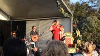Ending of I'm Dreaming of a White Christmas   Kate Ceberano at Carols in the Park, Bentleigh 2015
