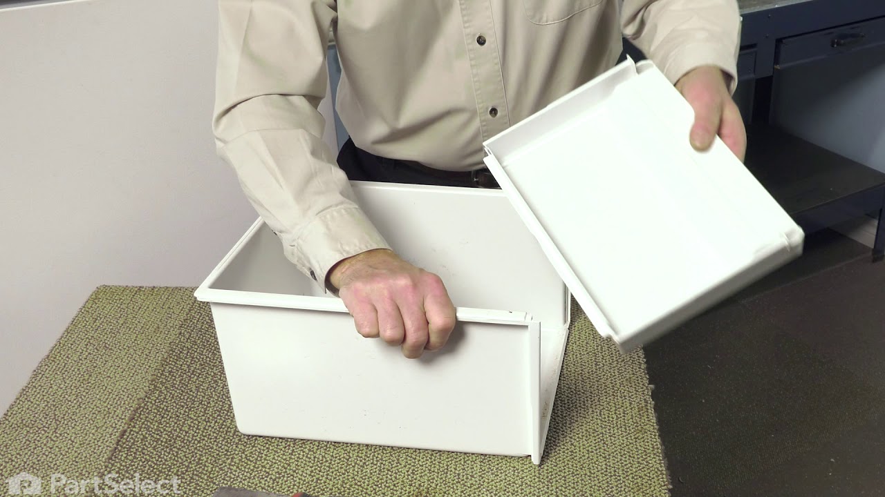 Replacing the Crisper Pan