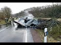 Rettungswagen Explodiert Während Einsatzfahrt - Schwerer Unfall