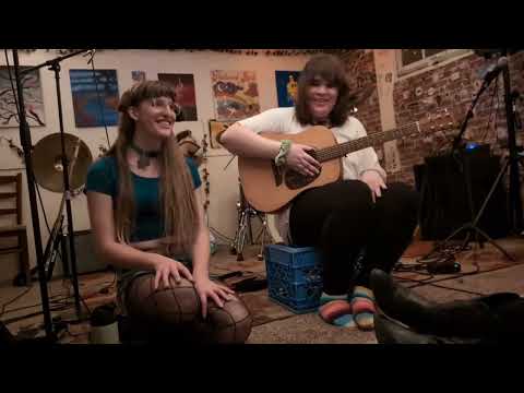 Josie Pondscum - Live @ The Lazarette PDX (impromptu acoustic ft Cassie Candles)
