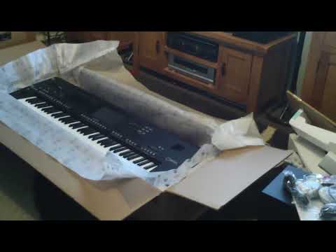 400th YouTube Video!!! Unboxing The New Yamaha Genos Keyboard