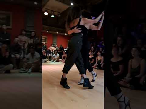 Ornella Simonetto & Dilara Ogretmen - Corrientes y Esmeralda (1/3)