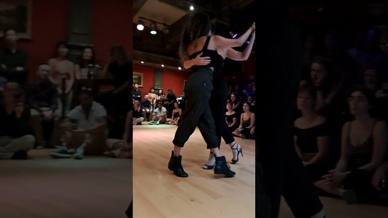 Ornella Simonetto & Dilara Ogretmen - Corrientes y Esmeralda (1/3)