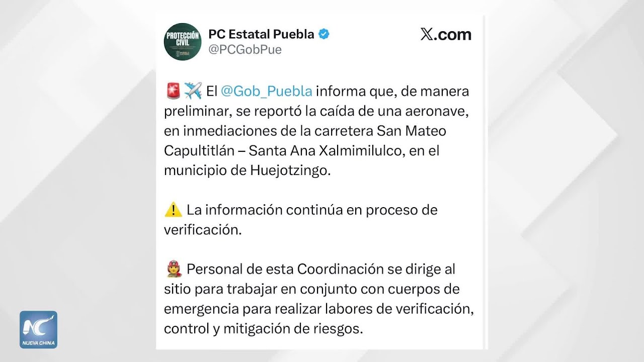 Al menos tres personas mueren al caer avioneta en centro de México